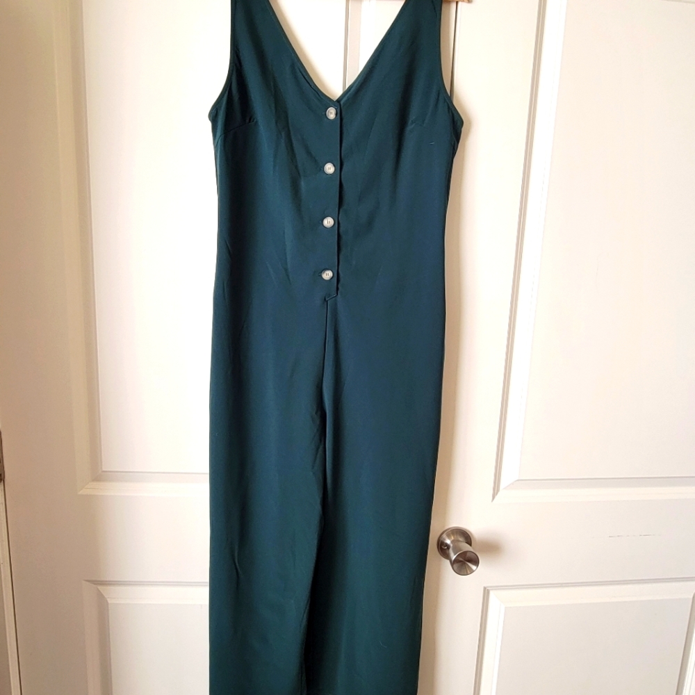 Button down Jumpsuit - Picture 3 of 8